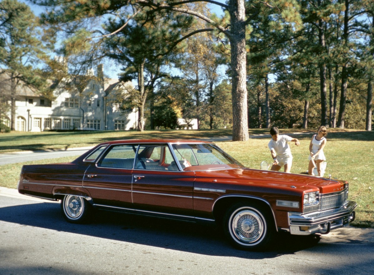 Buick’s longest car, the 1975 Buick Electra sedan, measured 233.7 inches from bumper to bumper.