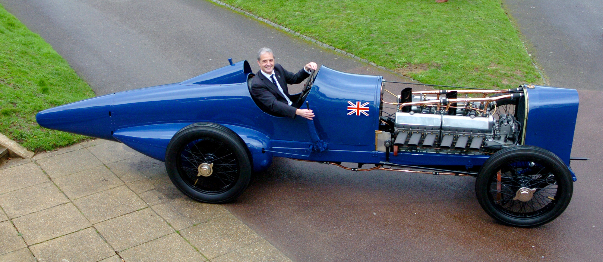Malcolm-Campbell-Sunbeam-350hp-Don_Wales_in_Sunbeam