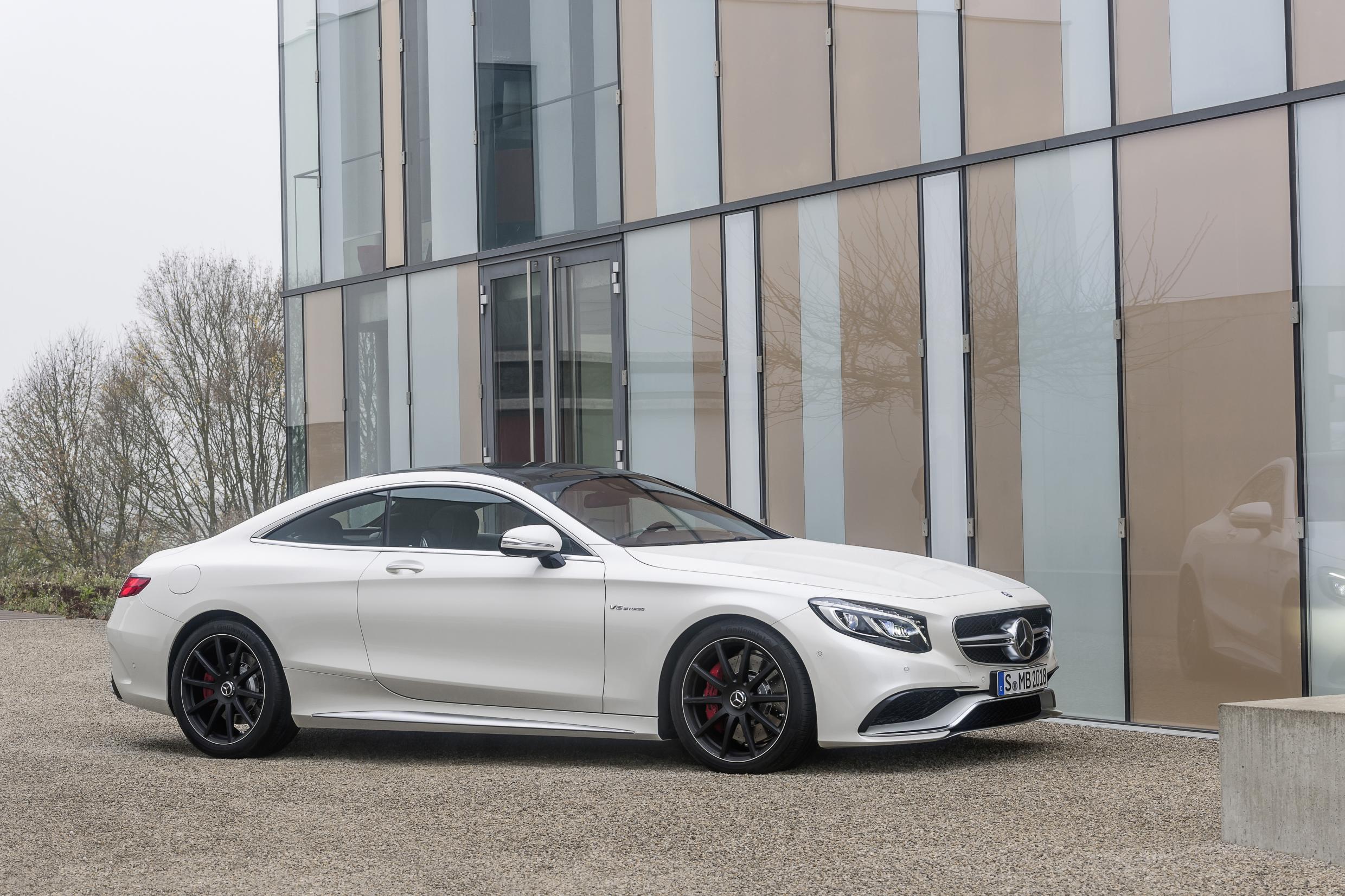 2015-S63-AMG-4MATIC-Coupe-03