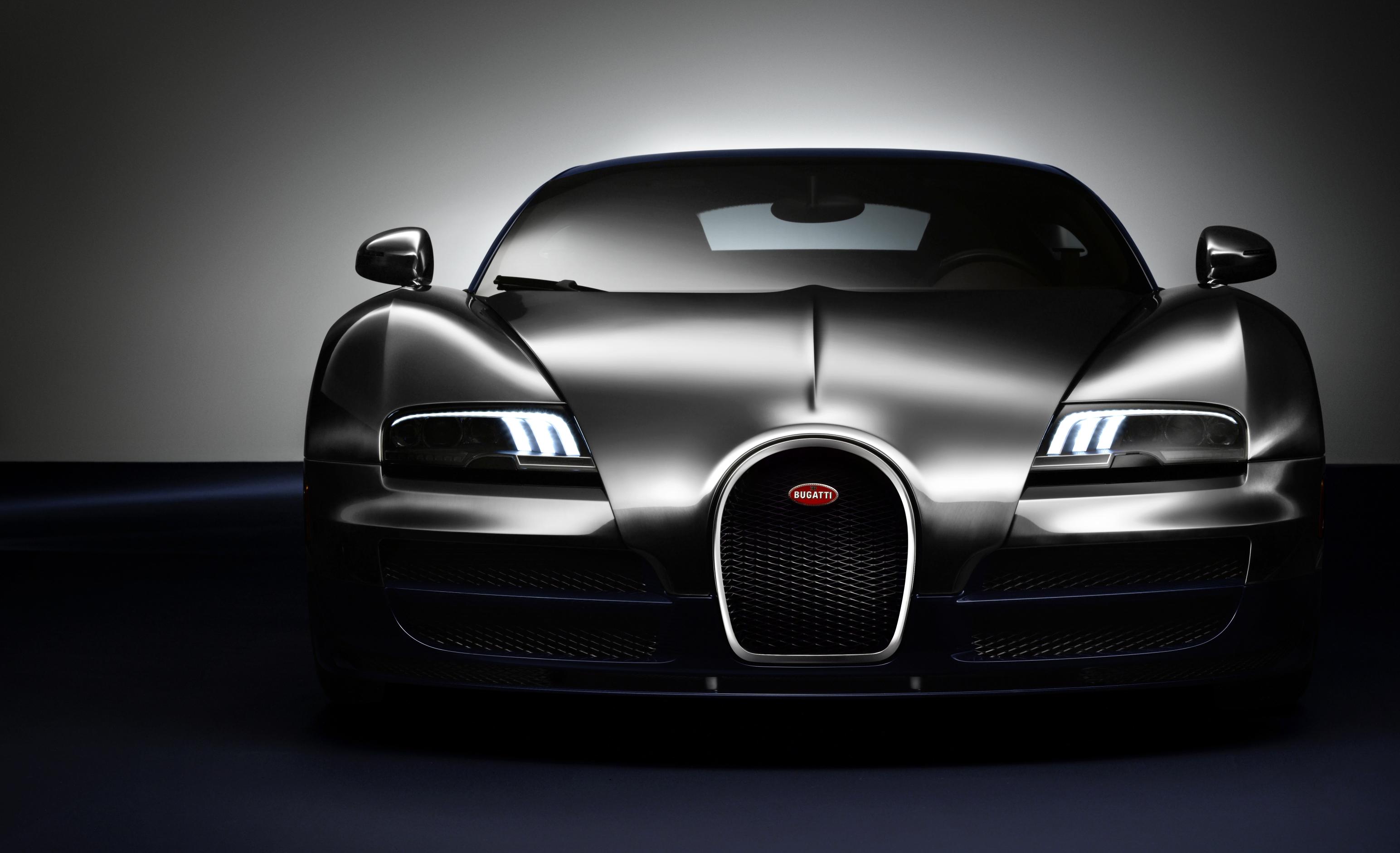 003_Legend_Ettore_Bugatti_front