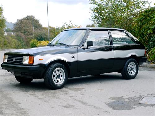 Astounding the crowds at the NEC was the sale of the ‘brand new’ 1980 Talbot Lotus Sunbeam which sold for £50,625.