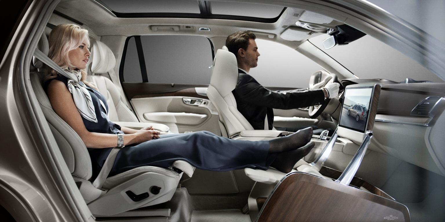 161631_Volvo_XC90_Excellence_Lounge_Console