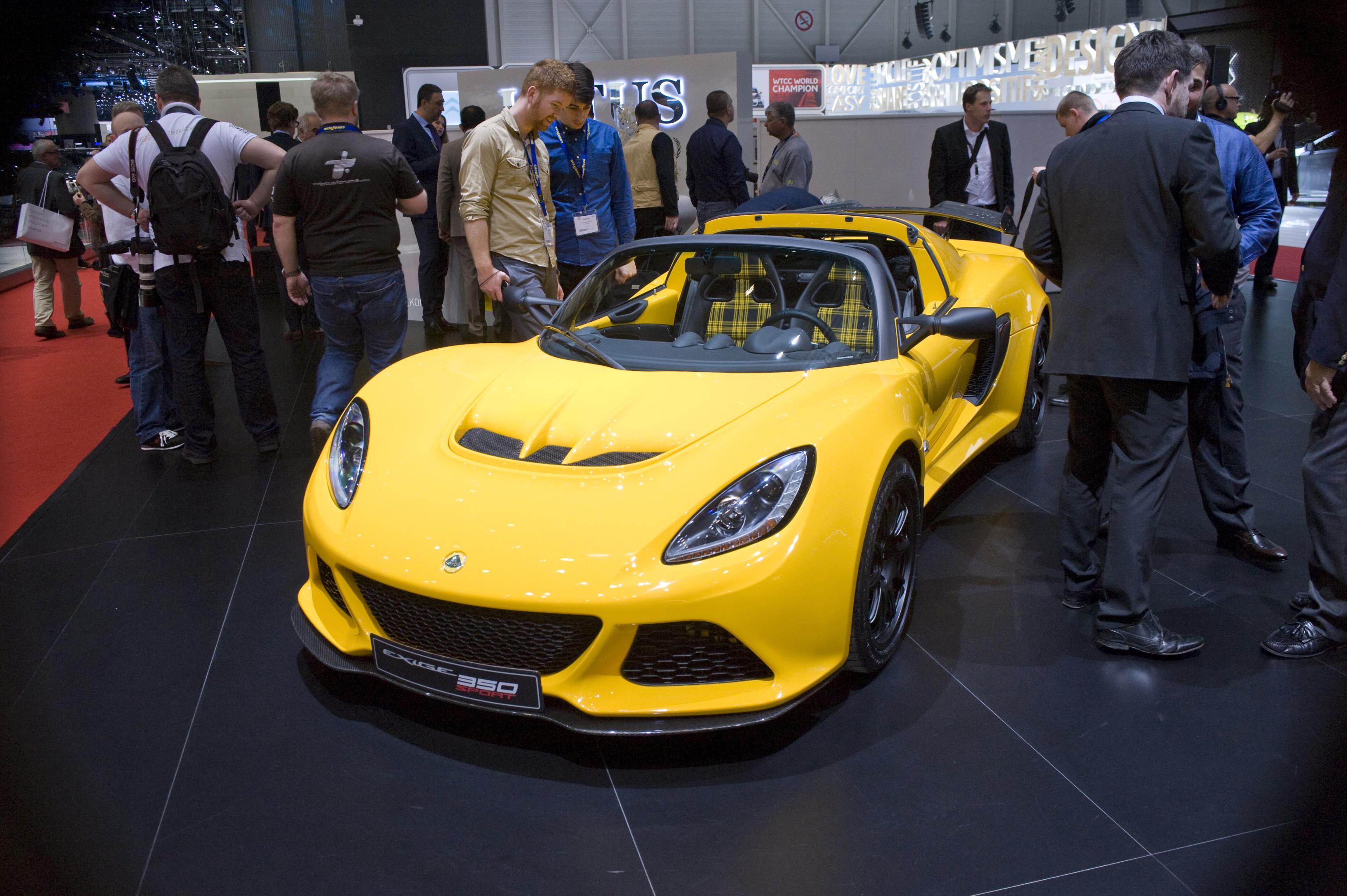 Lotus Cars Geneva Motorshow 2016  1_28