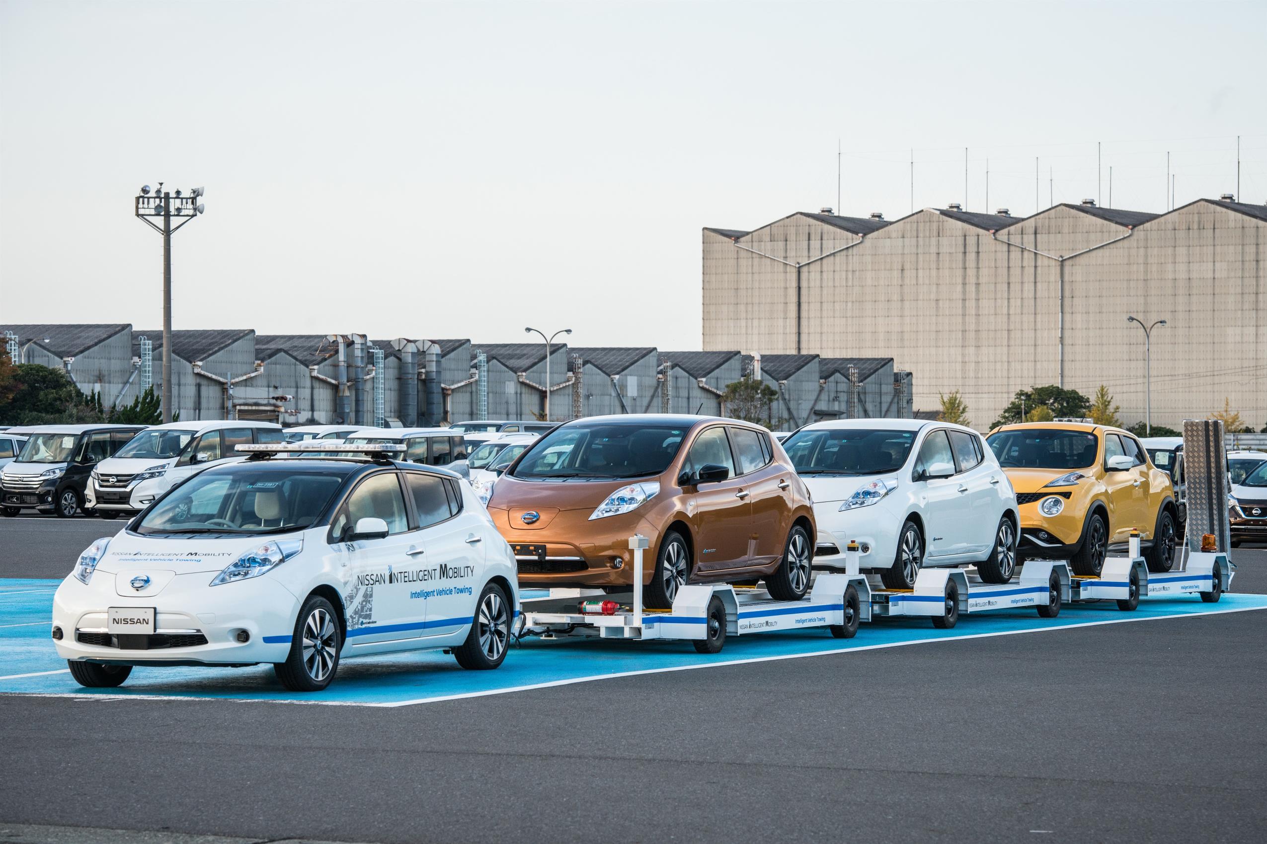 426165224_nissan_introduces_driverless_towing_system_at_oppama_plant