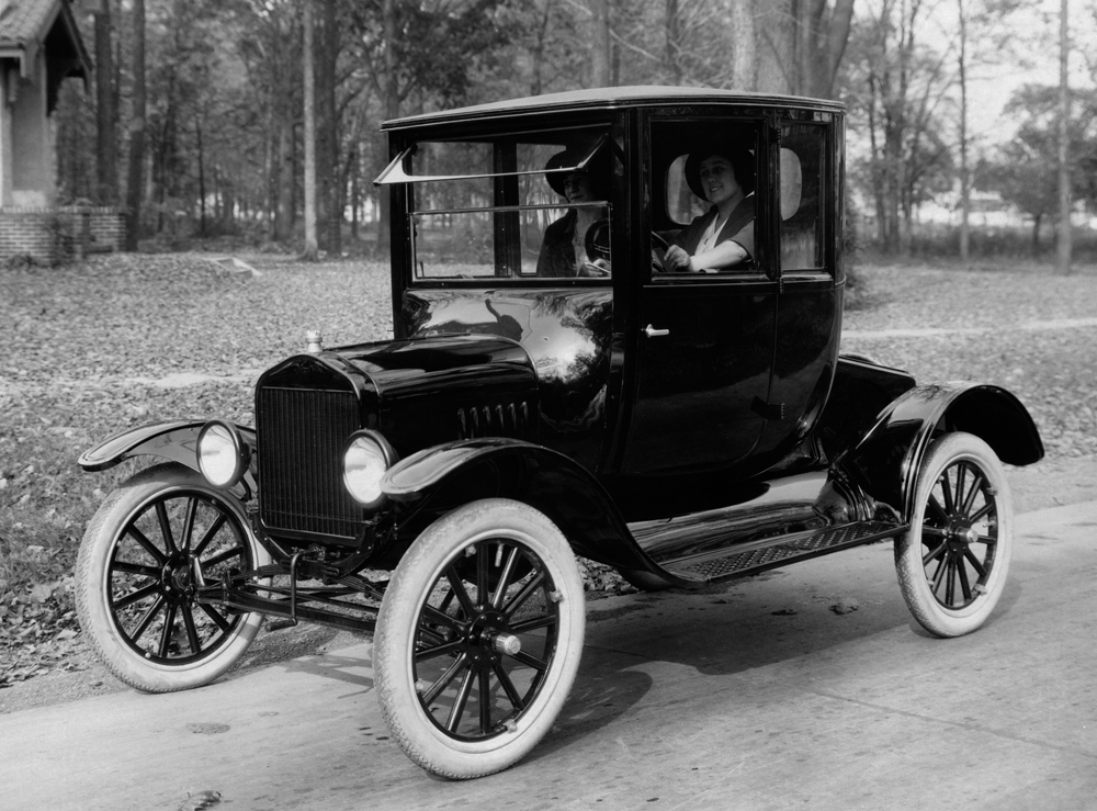 First car invented in 1920s ford model t #4