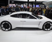 Porsche sports car concept Mission E (3)