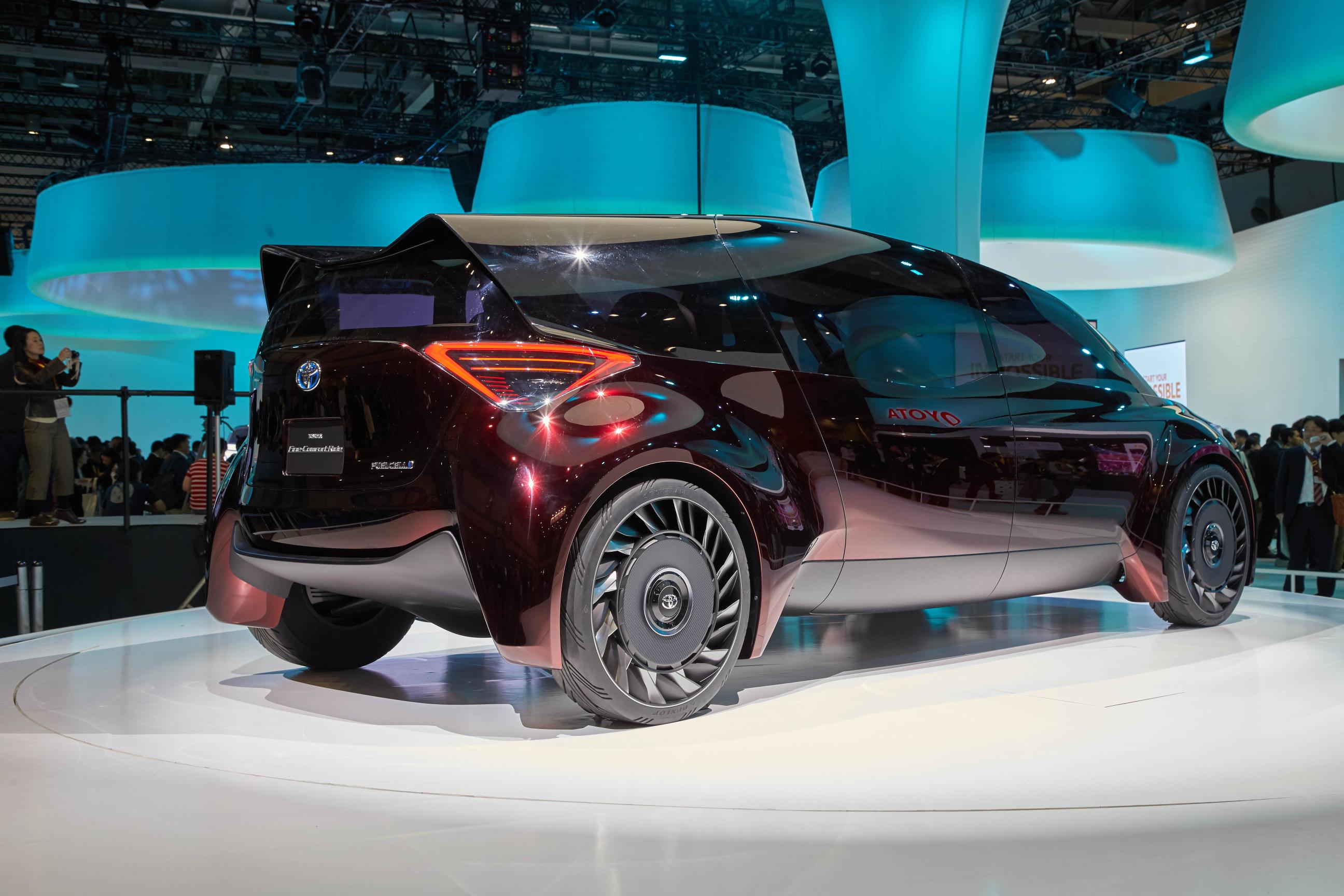 Какие сейчас новые машины. Toyota Fine-Comfort Ride. Тойота СРК 2022. Toyota Electric car 2020. Toyota Concept 2023.